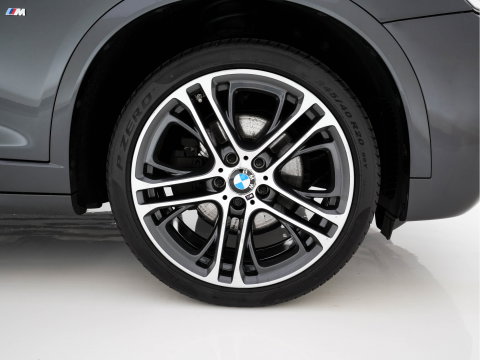 BMW X4 xDrive35i High Executive M-Sportpack Aut. *PANO | HEAD-UP | LEATHER | XENON | MEMORY-PACK | HARMAN/KARDON | KEYLESS | CAMERA | HEATED-SPORTSEATS | NAVI-FULLMAP | SHIFTPADDLES | PRIVACY-GLASS | 20''ALU | TOWBAR*