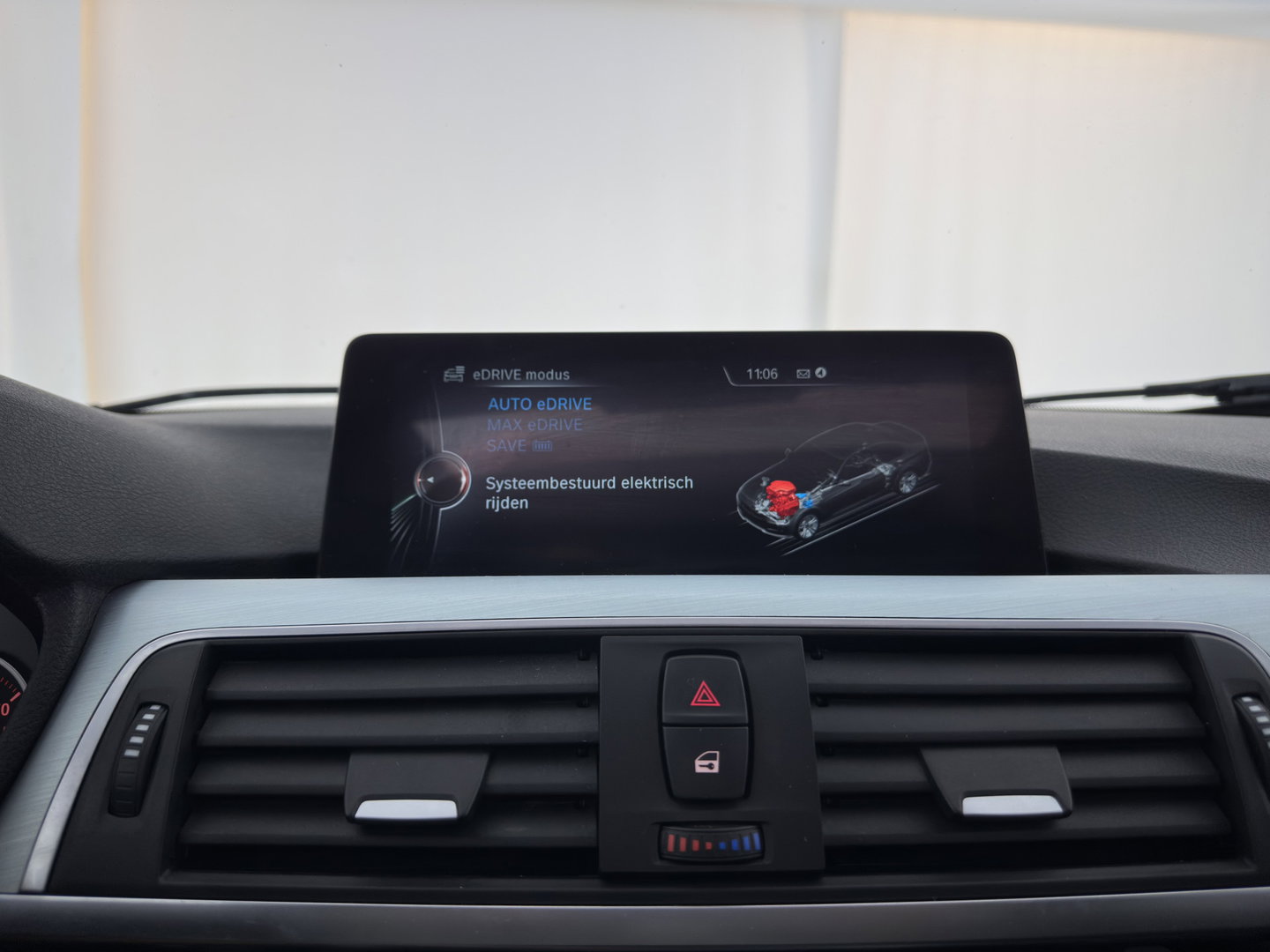 BMW 3-serie 330e Centennial High Executive M-Sportpack Aut. *PANO | HEAD-UP | LEATHER | FULL-LED | HEATED-SPORTSEATS | HIFI-SOUND | CAMERA | NAVI-FULLMAP | PRVACY-GLASS | SHIFTPADDLES | ECC | PDC | CRUISE | 19''ALU*