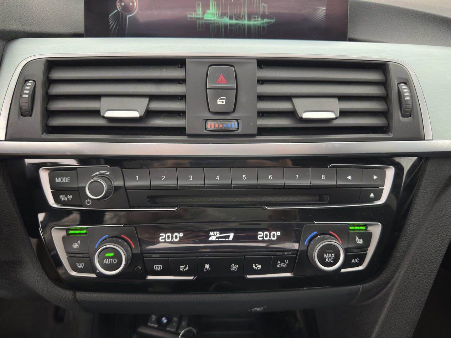 BMW 3-serie 330e Centennial High Executive M-Sportpack Aut. *PANO | HEAD-UP | LEATHER | FULL-LED | HEATED-SPORTSEATS | HIFI-SOUND | CAMERA | NAVI-FULLMAP | PRVACY-GLASS | SHIFTPADDLES | ECC | PDC | CRUISE | 19''ALU*