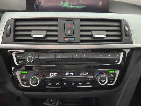 BMW 3-serie 330e Centennial High Executive M-Sportpack Aut. *PANO | HEAD-UP | LEATHER | FULL-LED | HEATED-SPORTSEATS | HIFI-SOUND | CAMERA | NAVI-FULLMAP | PRVACY-GLASS | SHIFTPADDLES | ECC | PDC | CRUISE | 19''ALU*