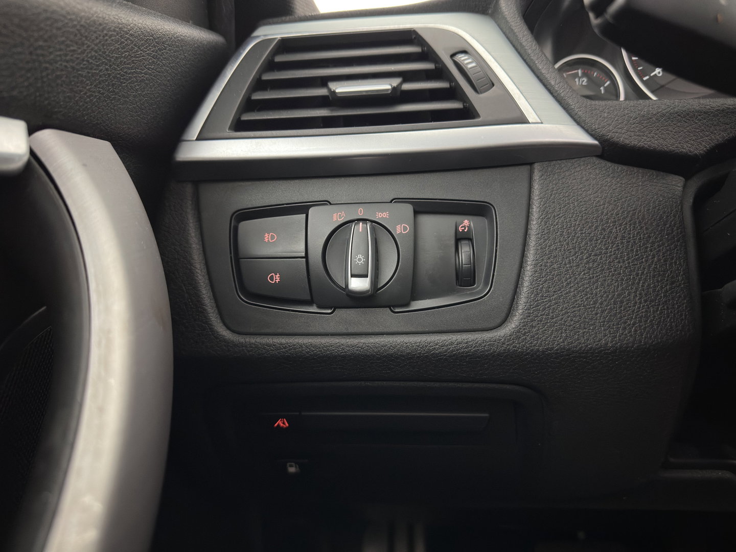 BMW 3-serie 330e Centennial High Executive M-Sportpack Aut. *PANO | HEAD-UP | LEATHER | FULL-LED | HEATED-SPORTSEATS | HIFI-SOUND | CAMERA | NAVI-FULLMAP | PRVACY-GLASS | SHIFTPADDLES | ECC | PDC | CRUISE | 19''ALU*