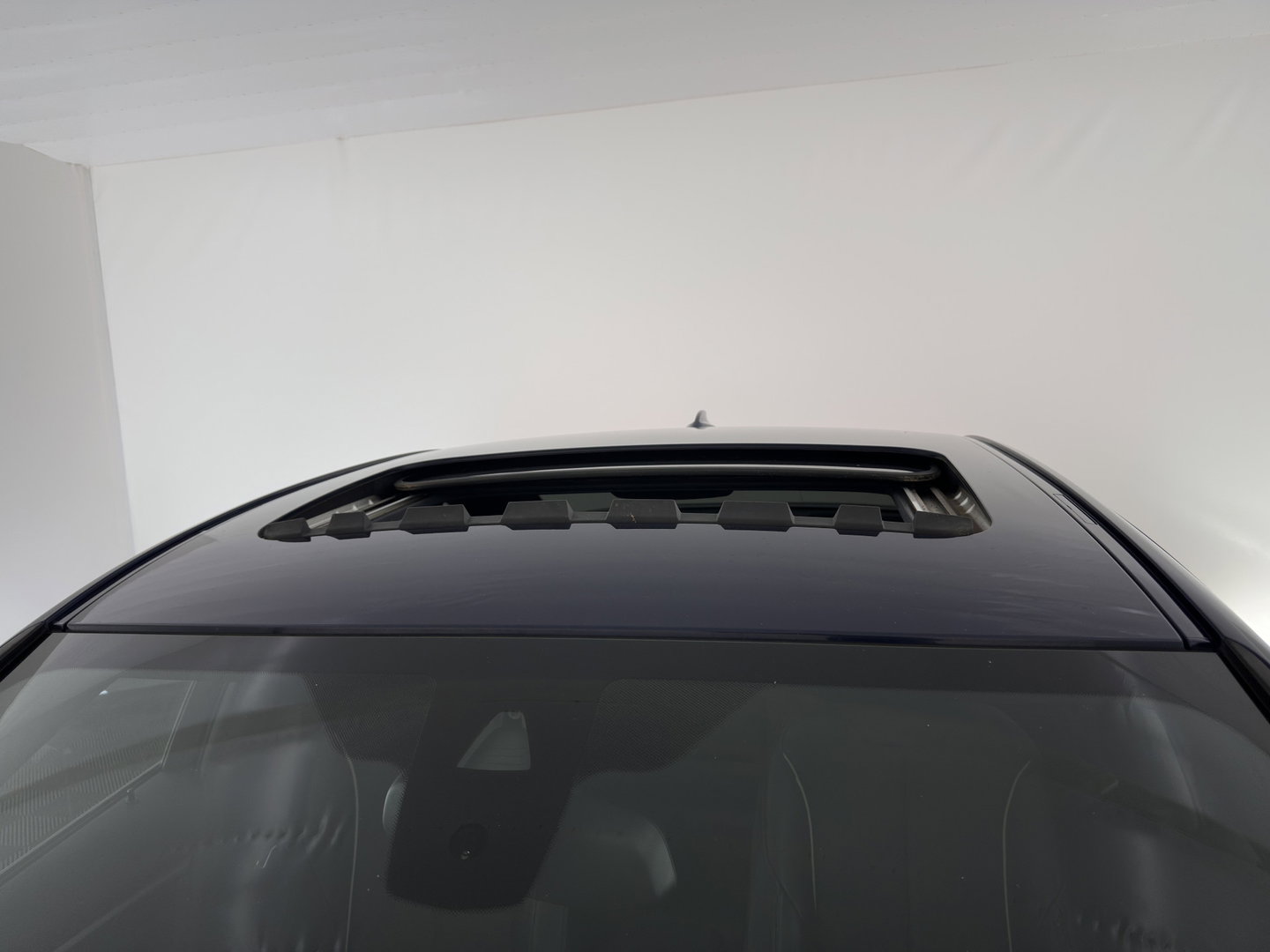 BMW 3-serie 330e Centennial High Executive M-Sportpack Aut. *PANO | HEAD-UP | LEATHER | FULL-LED | HEATED-SPORTSEATS | HIFI-SOUND | CAMERA | NAVI-FULLMAP | PRVACY-GLASS | SHIFTPADDLES | ECC | PDC | CRUISE | 19''ALU*