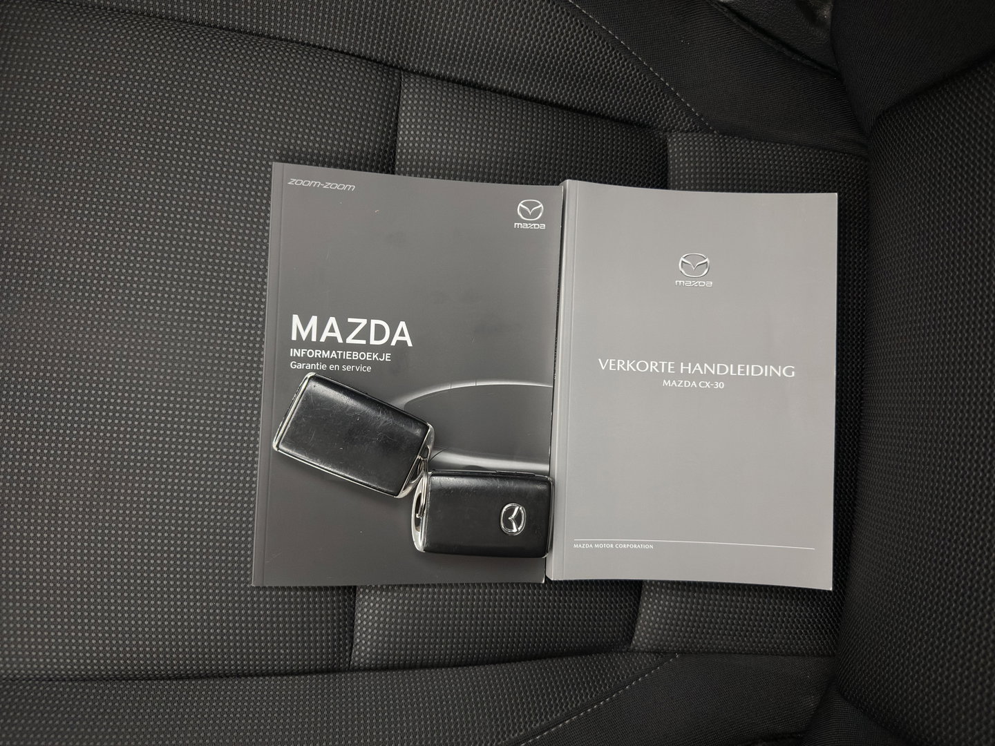 Mazda CX-30 2.0 e-SkyActiv-G M Hybrid (INCL.BTW) *HEAD-UP | FULLL-LED | ADAPTIVE-CRUISE | BLINDSPOT | COMFORT-SEATS | ECC | PDC | CRUISE | 16''ALU*