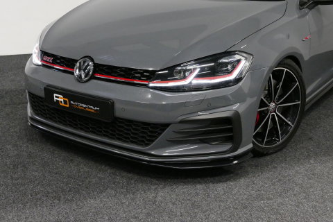 Volkswagen Golf 2.0 TSI GTI TCR / Akrapovic uitlaat / Panoramadak / Stoelverwarming / Apple Carplay - Android Auto / Ambienteverlichting / DCC / Climatronic / Adaptive Cruise Control / 18'' LMV / Digitaal instrumentenpaneel
