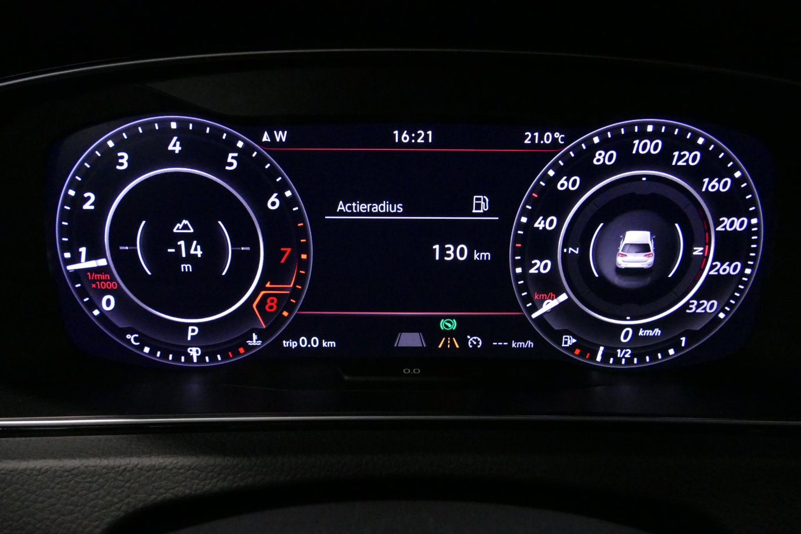 Volkswagen Golf 2.0 TSI GTI TCR / Akrapovic uitlaat / Panoramadak / Stoelverwarming / Apple Carplay - Android Auto / Ambienteverlichting / DCC / Climatronic / Adaptive Cruise Control / 18'' LMV / Digitaal instrumentenpaneel
