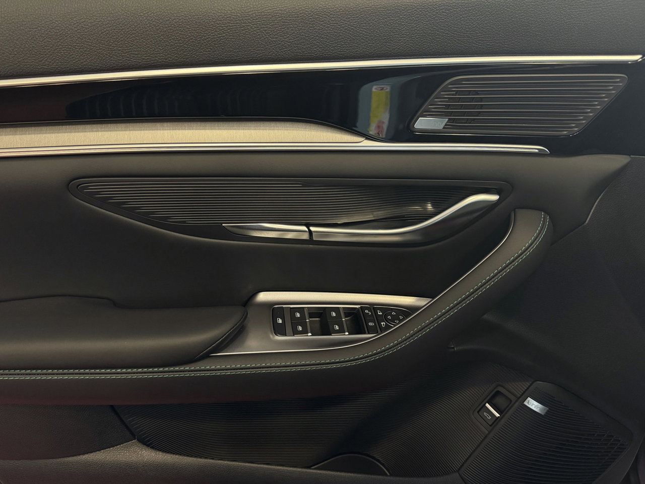 BYD SEAL U