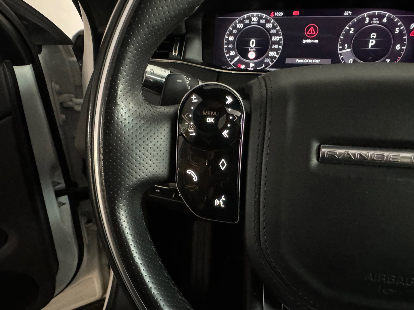 Land Rover Range Rover Evoque 2.0 P200 AWD R-Dynamic Pano