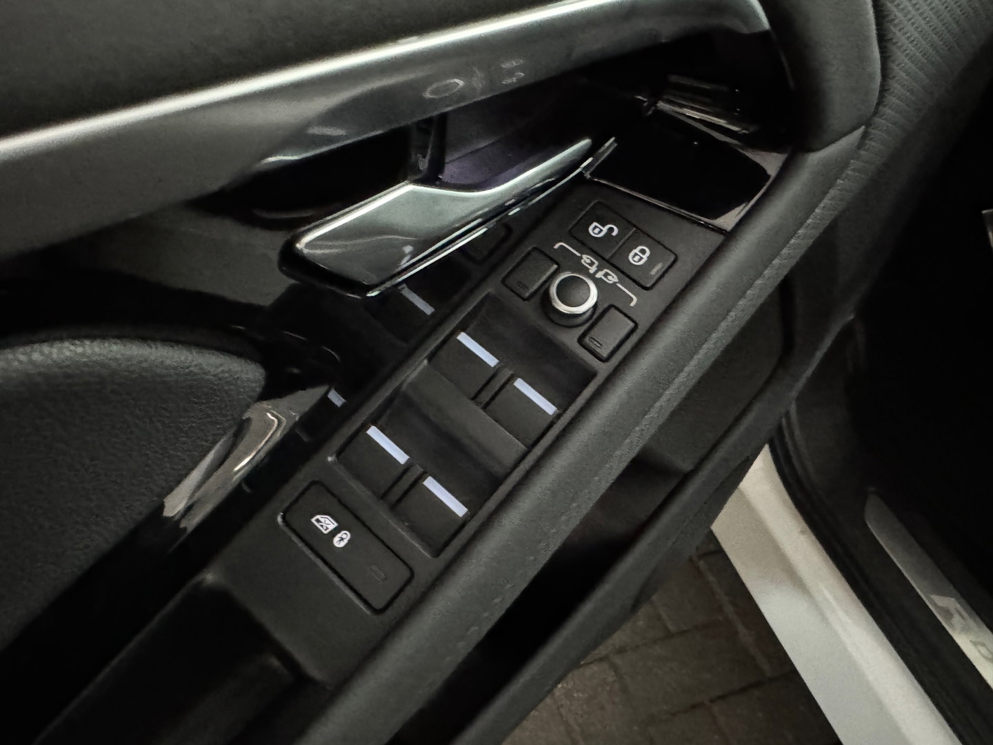 Land Rover Range Rover Evoque 2.0 P200 AWD R-Dynamic Pano