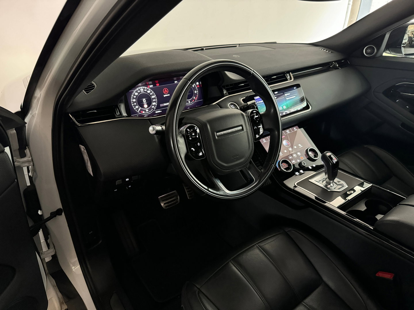 Land Rover Range Rover Evoque 2.0 P200 AWD R-Dynamic Pano