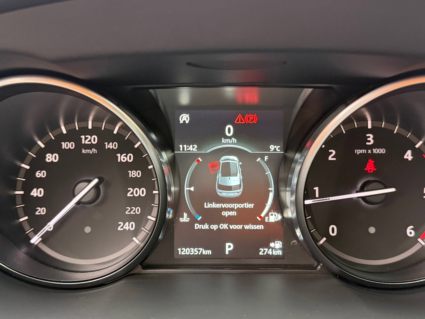 Land Rover Discovery Sport Grijs Kenteken / Automaat 2.0 TD4 Urban Series SE Dynamic|Pano
