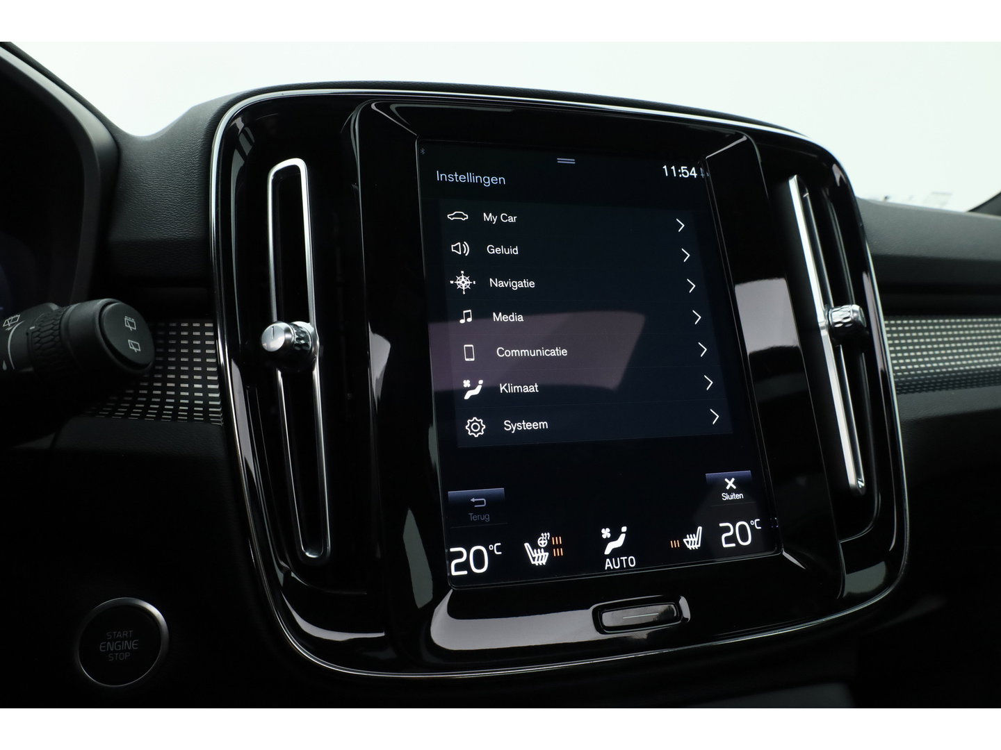 Volvo XC40 1.5 T5 Recharge R-Design | Pano | H&K audio | Trekhaak | Elek bes.Stoel | Stoel & stuurverwarming |