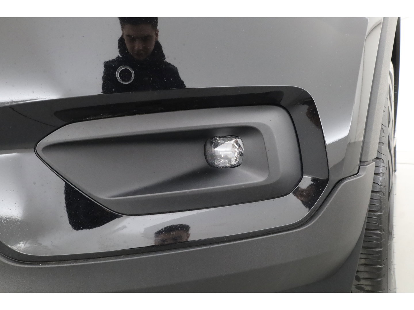 Volvo XC40 1.5 T5 Recharge R-Design | Pano | H&K audio | Trekhaak | Elek bes.Stoel | Stoel & stuurverwarming |