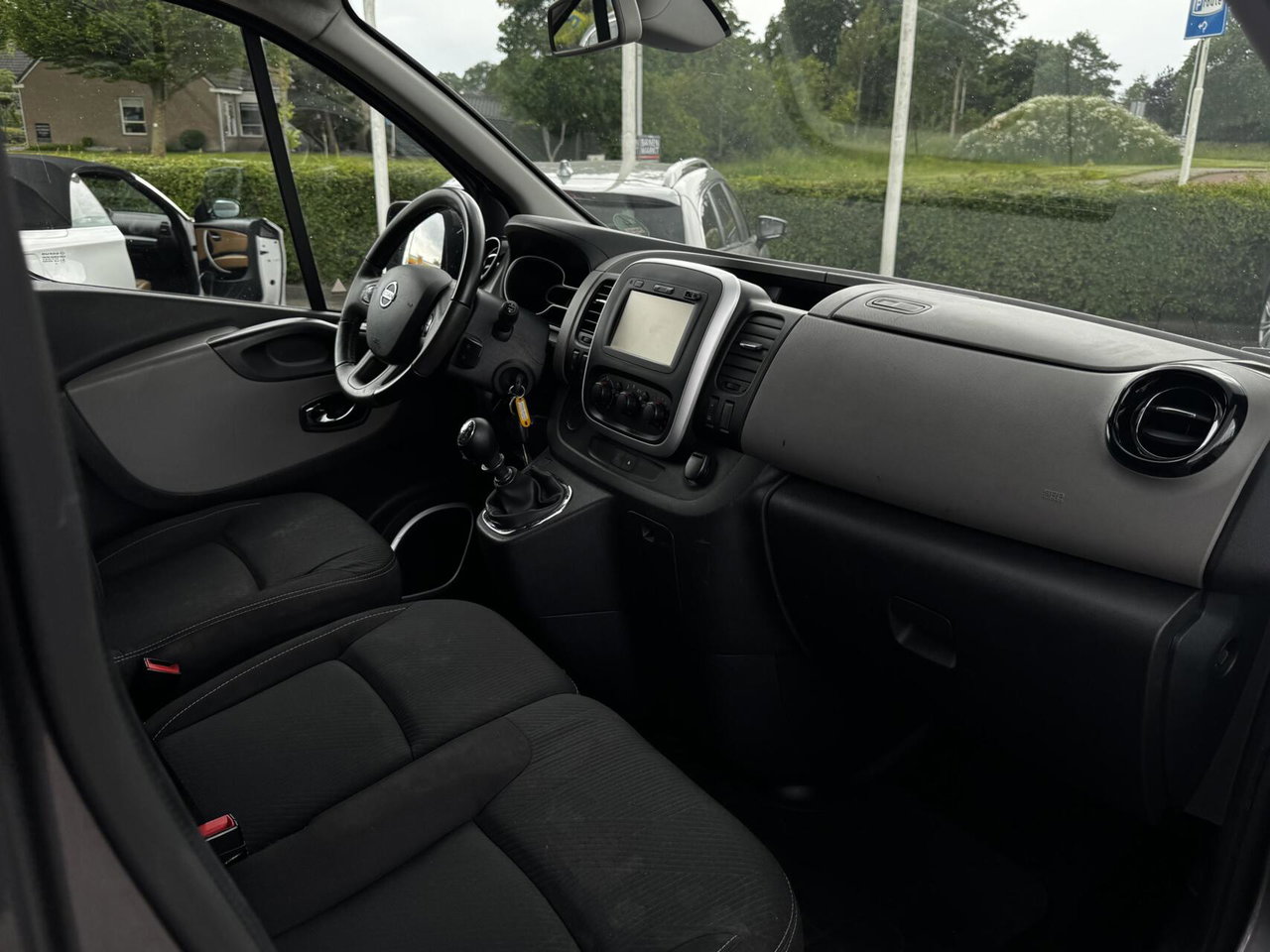 Nissan NV300