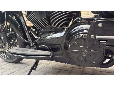 Harley Davidson 103 FLHX Street Glide Bagger 21'' CVO Black Out Streetglide