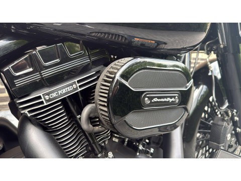 Harley Davidson 103 FLHX Street Glide Bagger 21'' CVO Black Out Streetglide