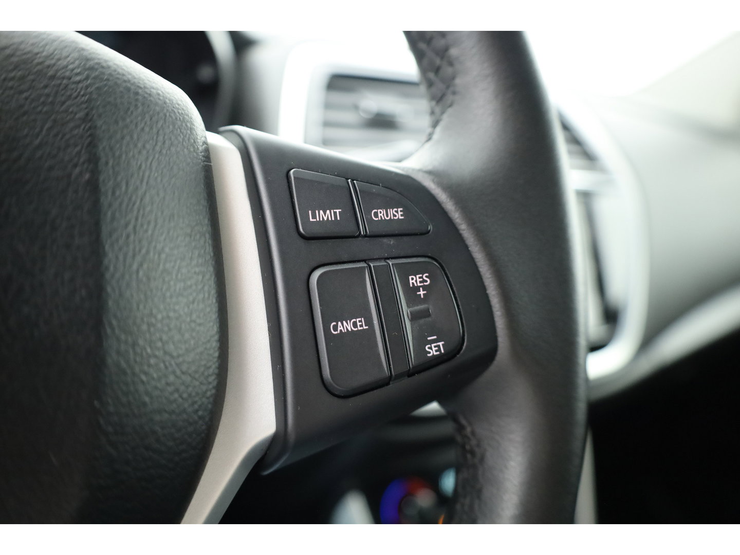 Suzuki S-Cross 1.0 Boosterjet Exclusive | Camera | Afn. Trekhaak | Keyless | Stoelverw. | Clima | LED | 17''