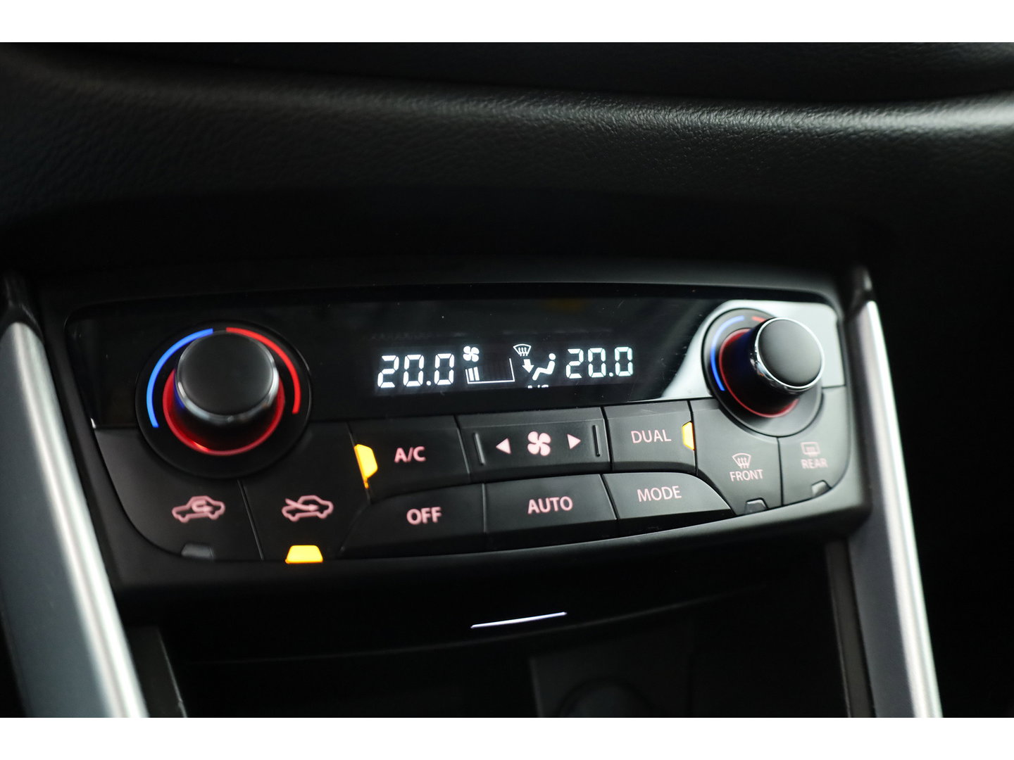 Suzuki S-Cross 1.0 Boosterjet Exclusive | Camera | Afn. Trekhaak | Keyless | Stoelverw. | Clima | LED | 17''