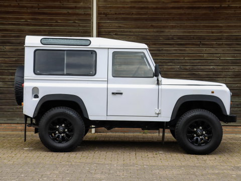 Land Rover Defender 90 2.0 MPI Benzine