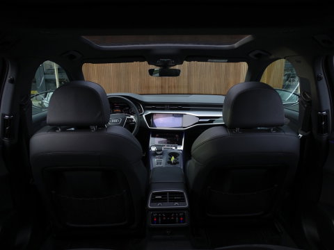 Audi A6 Avant 55 TFSI e 367PK Quattro / S6 Edition / Competition / LED