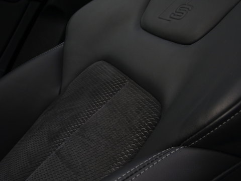 Audi A6 Avant 55 TFSI e 367PK Quattro / S6 Edition / Competition / LED
