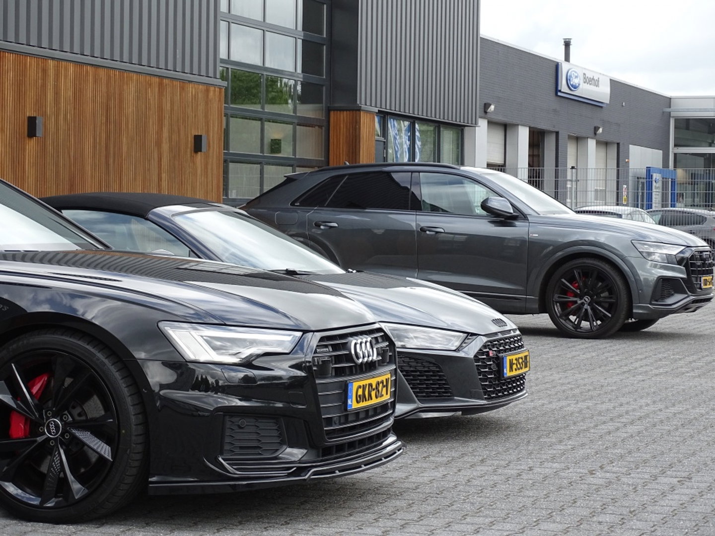 Audi A6 Avant 55 TFSI e 367PK Quattro / S6 Edition / Competition / LED