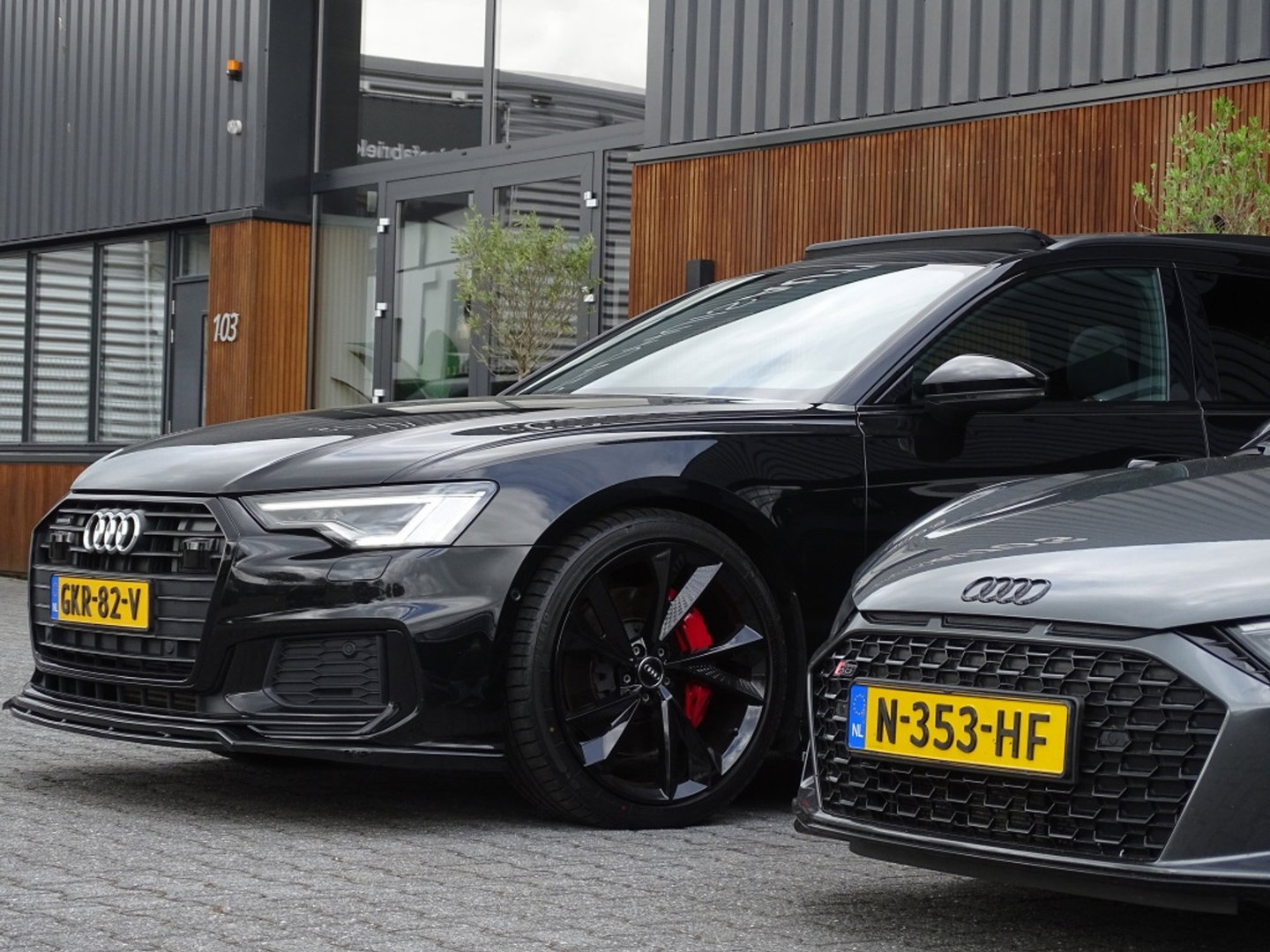 Audi A6 Avant 55 TFSI e 367PK Quattro / S6 Edition / Competition / LED