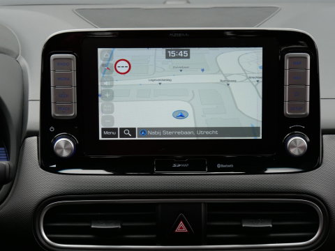 Hyundai KONA EV 64kWh PREMIUM/ LEER/ ELEKT. STOELEN/ WARMTEPOMP / SOH 100%