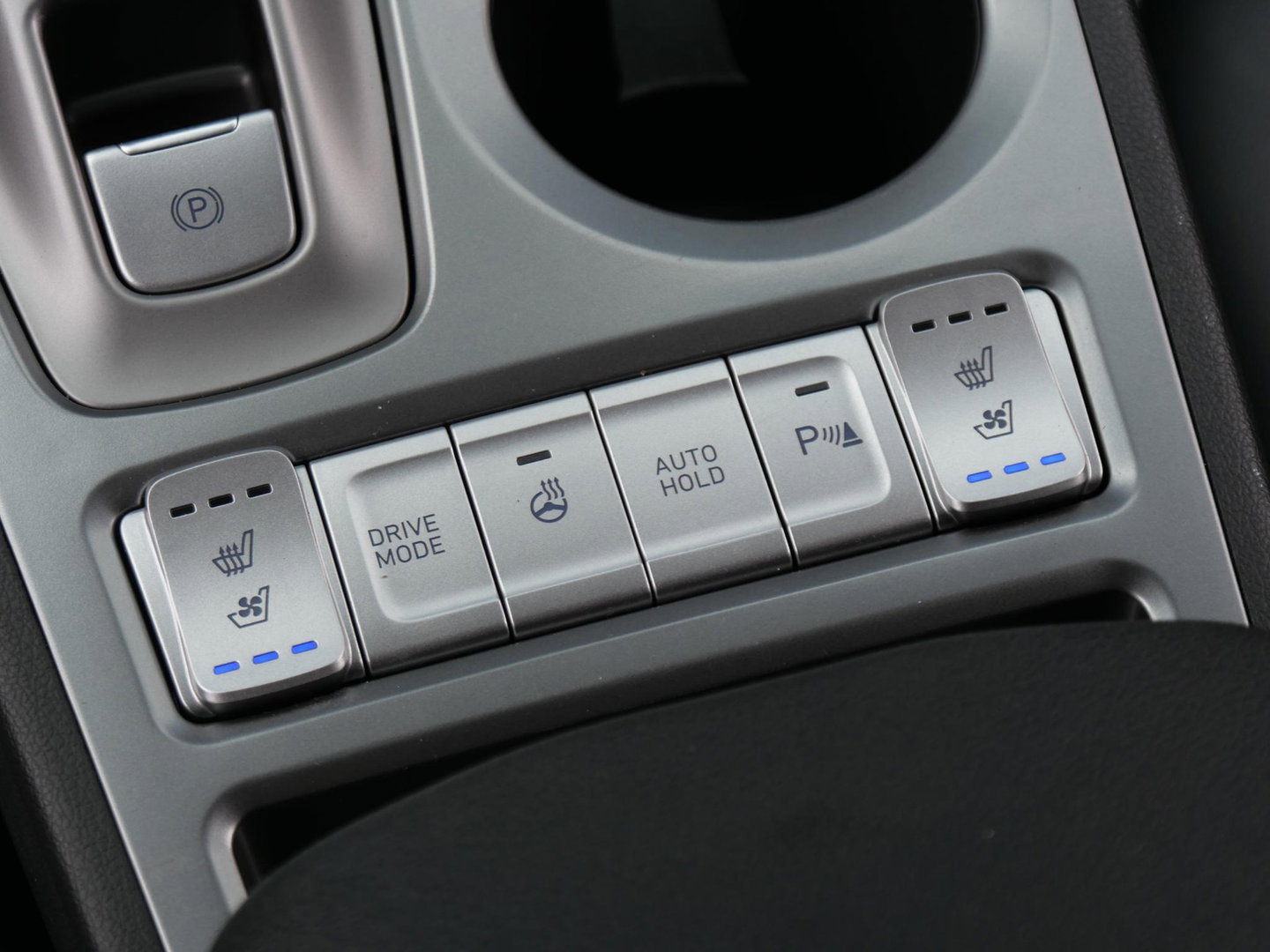 Hyundai KONA EV 64kWh PREMIUM/ LEER/ ELEKT. STOELEN/ WARMTEPOMP / SOH 100%