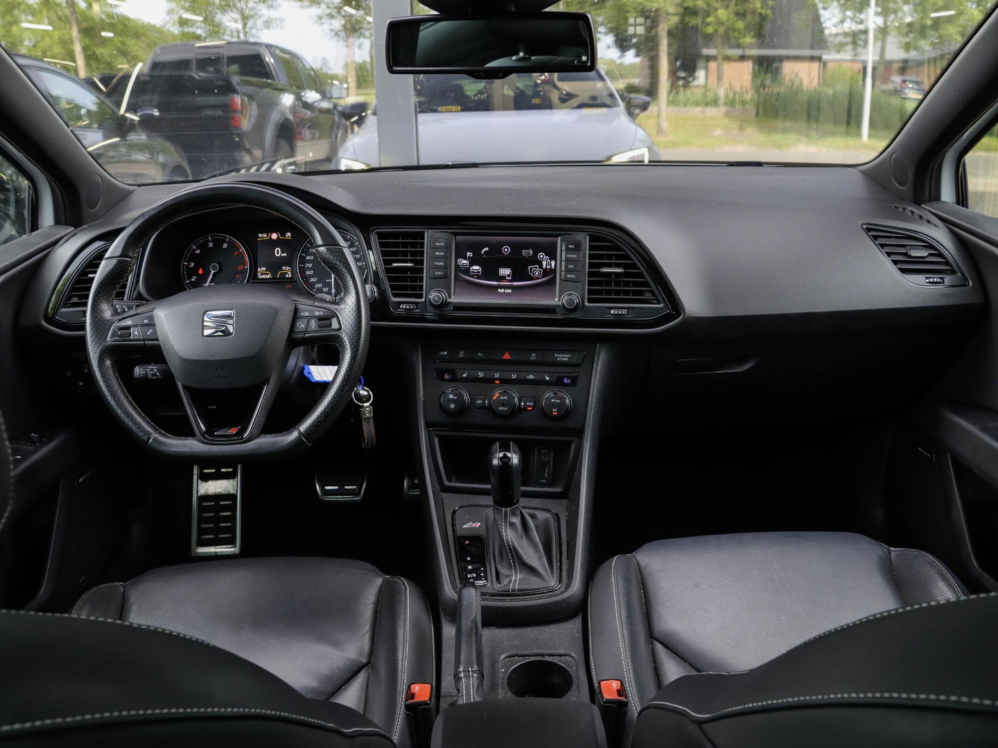 SEAT Leon ST 2.0 TSI Cupra 280 DSG Pano Camera Leder DCC Sportuitlaat ACC Maxton Carplay