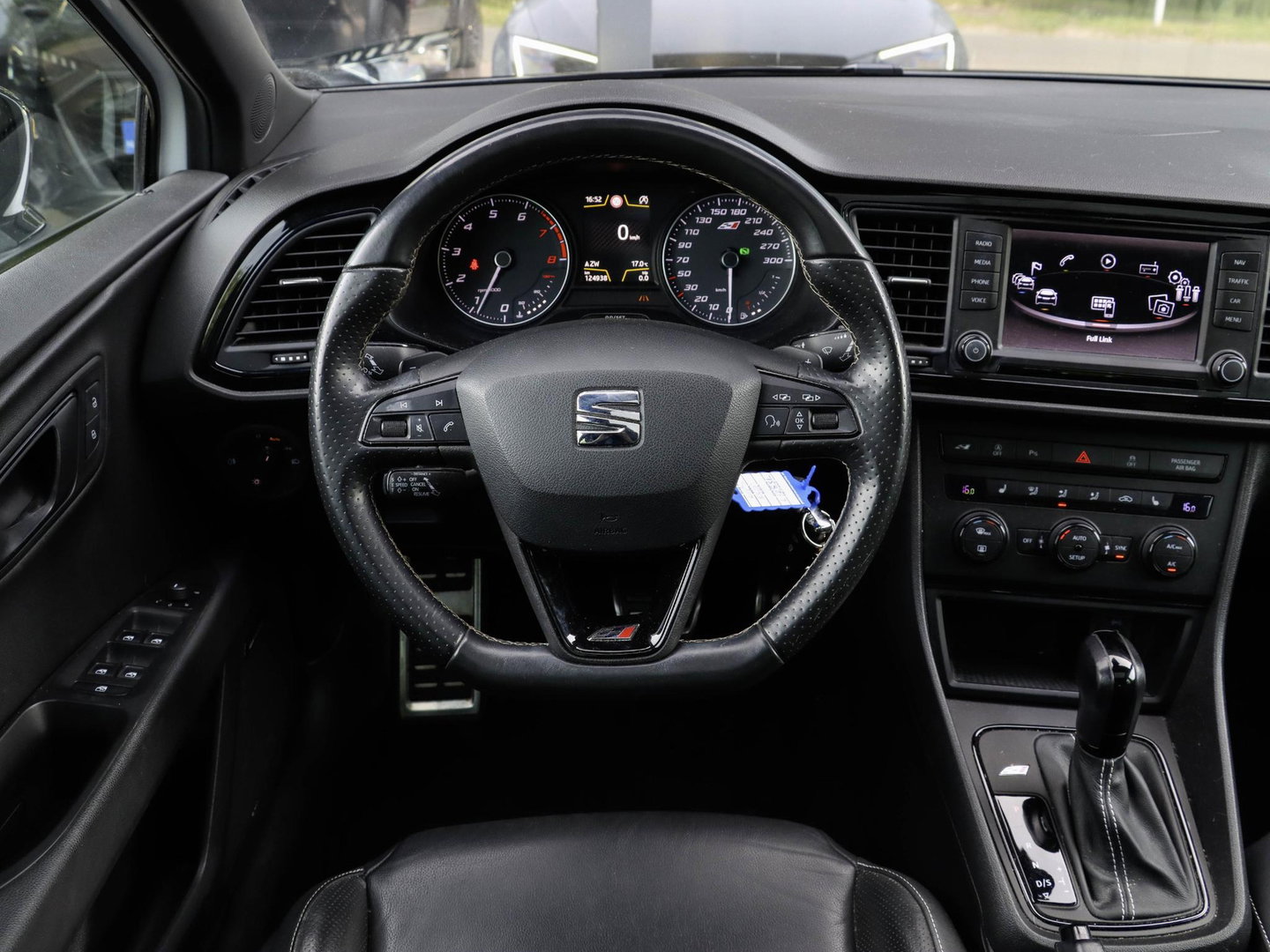 SEAT Leon ST 2.0 TSI Cupra 280 DSG Pano Camera Leder DCC Sportuitlaat ACC Maxton Carplay
