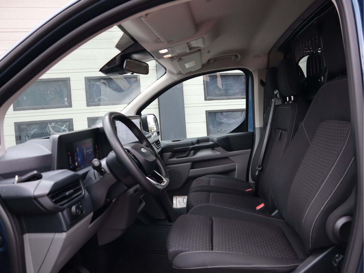 Ford Transit Custom 2.0 TDCI 170pk Euro 6 Automaat AWD - L2 Lang - Apple Carplay - Cruise