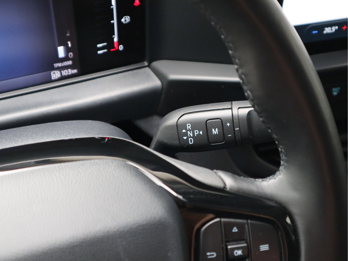 Ford Transit Custom 2.0 TDCI 170pk Euro 6 Automaat AWD - L2 Lang - Apple Carplay - Cruise