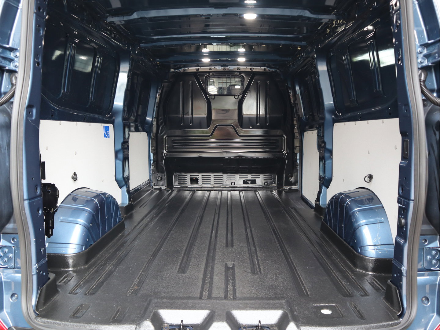 Ford Transit Custom 2.0 TDCI 170pk Euro 6 Automaat AWD - L2 Lang - Apple Carplay - Cruise
