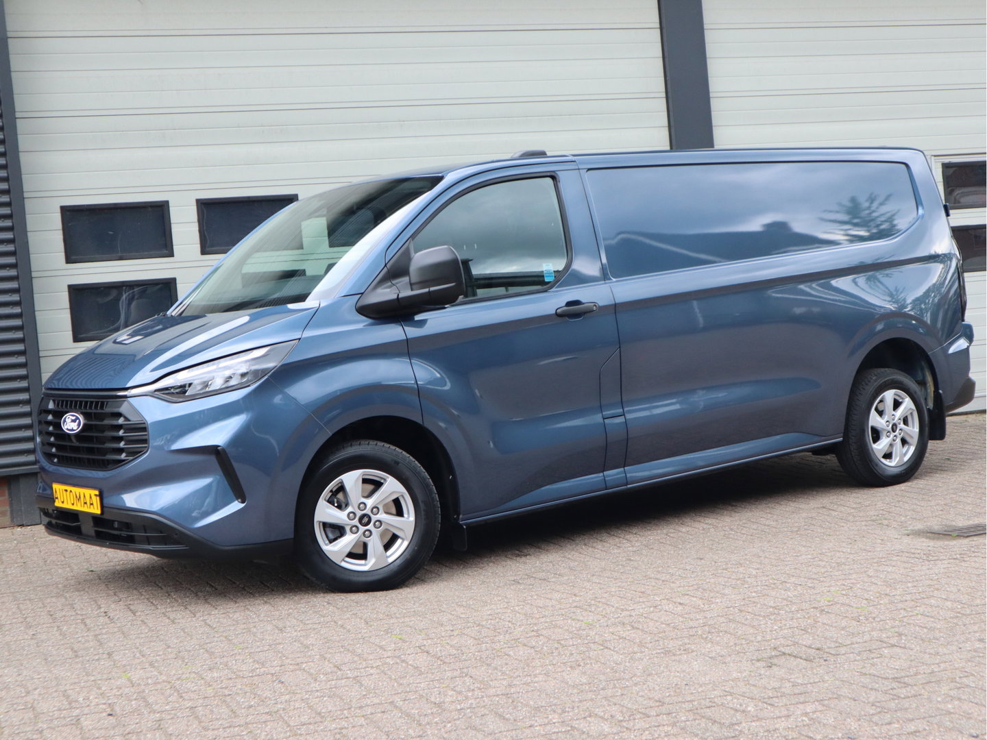 Ford Transit Custom 2.0 TDCI 170pk Euro 6 Automaat AWD - L2 Lang - Apple Carplay - Cruise