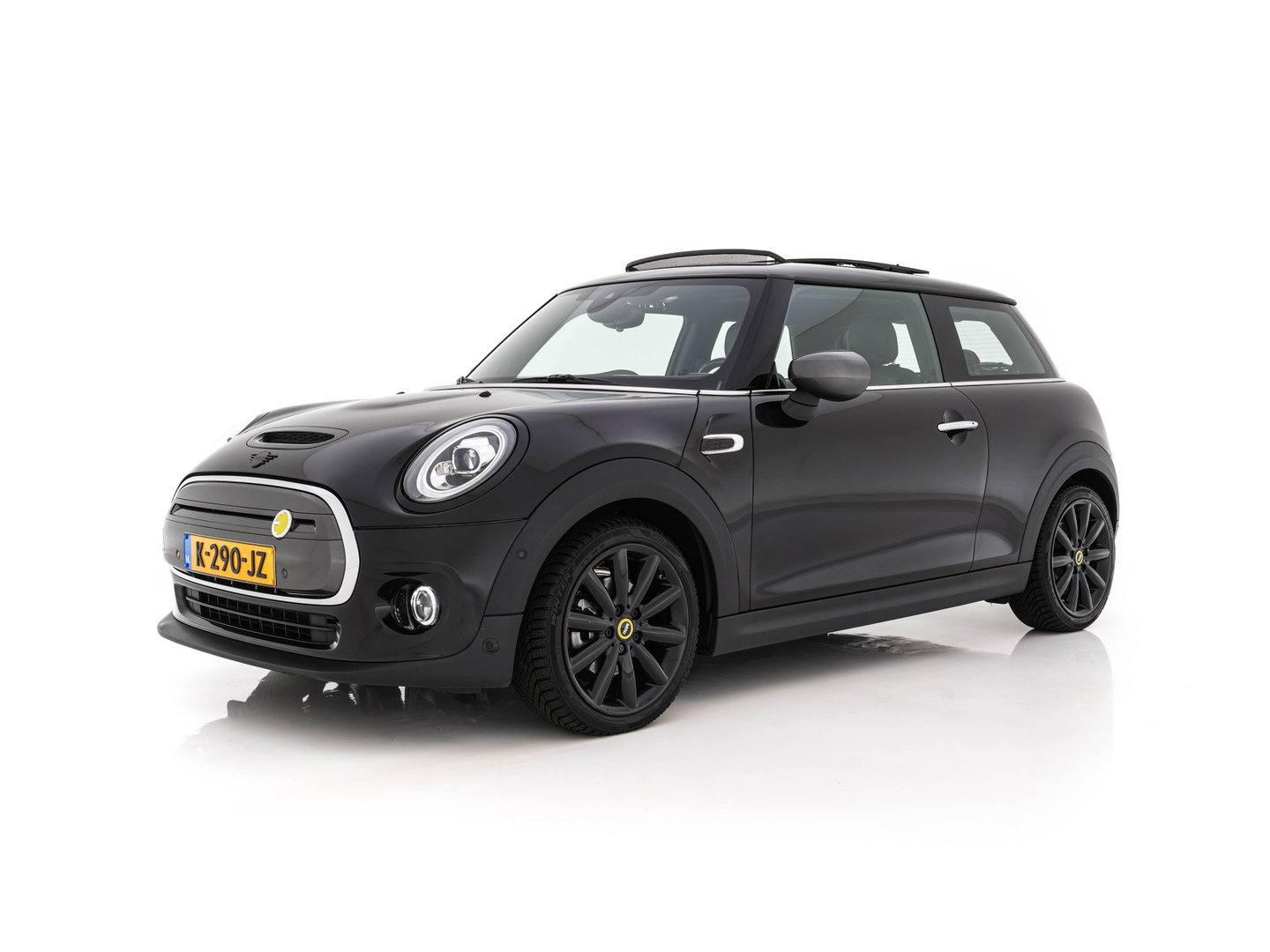 MINI Electric Yours 33 kWh [ 3-Fase-11kW ] {SoH-97%} (INCL-BTW) Aut. *HEATPUMP | PANO | LEATHER | DIGI-COCKPIT | HEAD-UP | FULL-LED | NAVI-FULLMAP | HEATED-SPORTSEATS | DAB | CRUISE | HARMAN/KARDON | CAMERA | KEYLESS | AMBIENTLIGHT | 17"ALU*