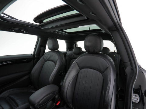 MINI Electric Yours 33 kWh [ 3-Fase-11kW ] {SoH-97%} (INCL-BTW) Aut. *HEATPUMP | PANO | LEATHER | DIGI-COCKPIT | HEAD-UP | FULL-LED | NAVI-FULLMAP | HEATED-SPORTSEATS | DAB | CRUISE | HARMAN/KARDON | CAMERA | KEYLESS | AMBIENTLIGHT | 17"ALU*