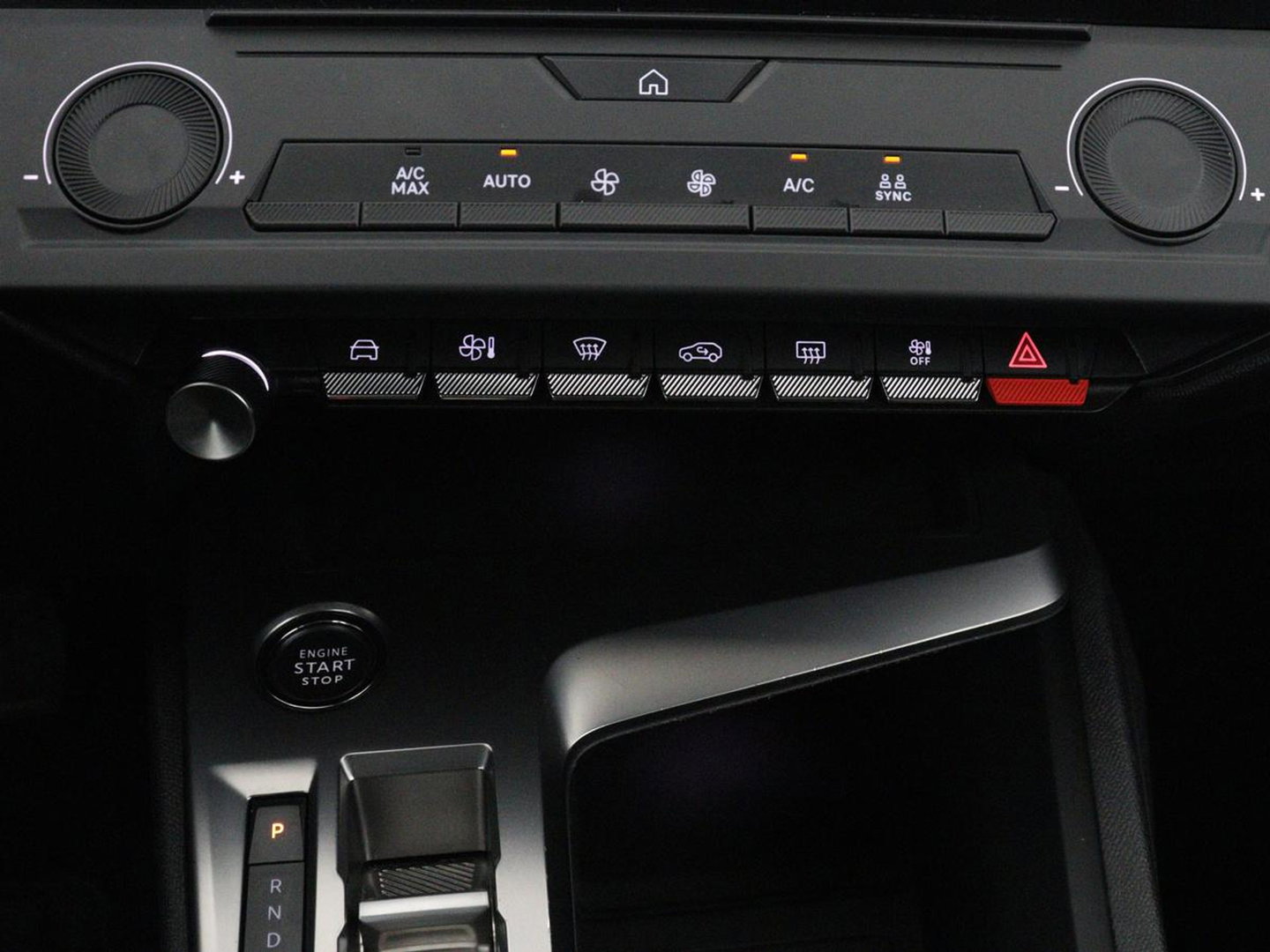 Peugeot 308 SW 1.6 Plug-in Hybrid 180 Active Pack Business | 94% SOH | Navigatie | Carplay | Full LED | Parkeerhulp | Climate control | Bluetooth | Cruise control | Origineel NL | PHEV | Plug In