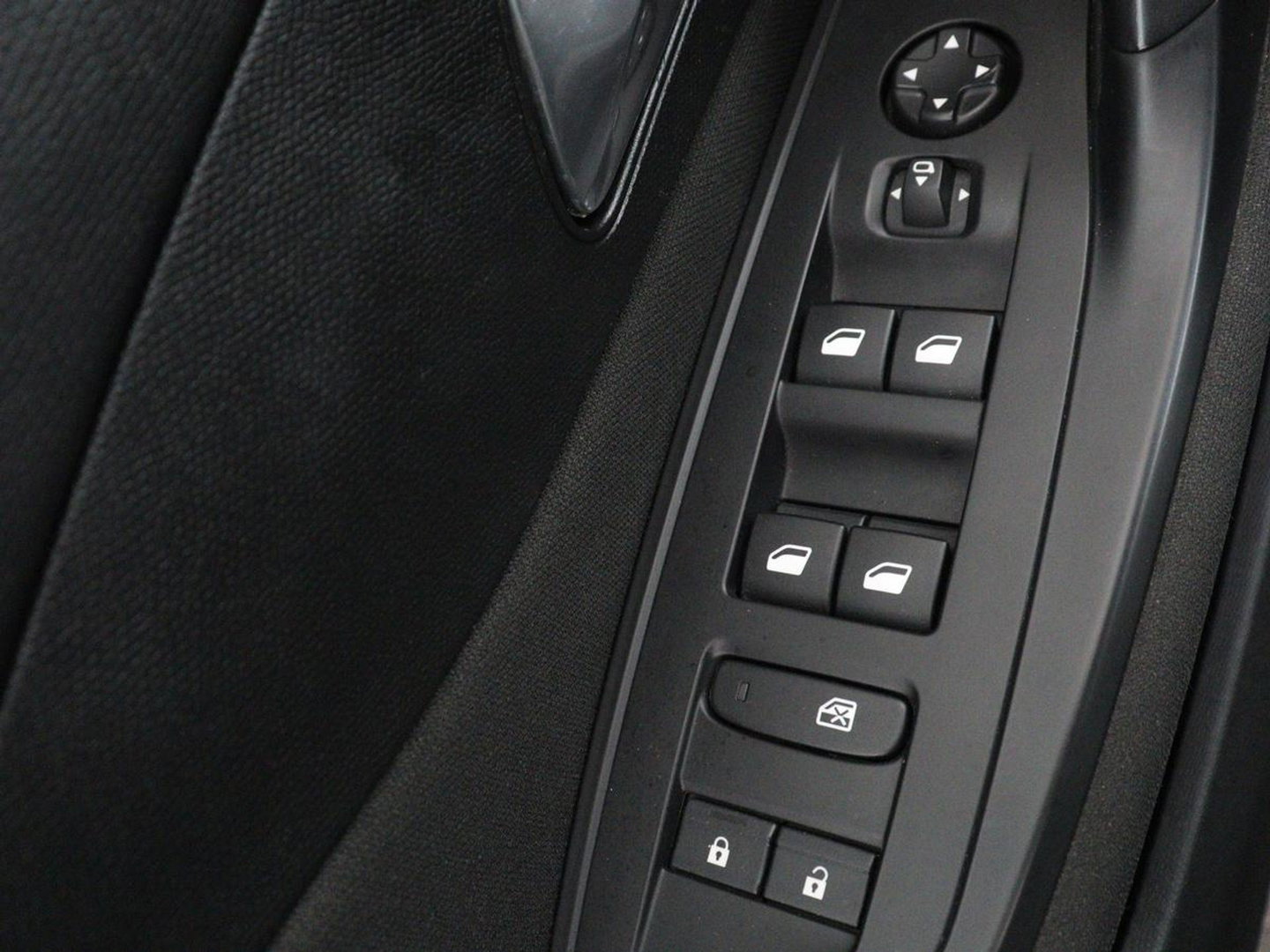 Peugeot 308 SW 1.6 Plug-in Hybrid 180 Active Pack Business | 94% SOH | Navigatie | Carplay | Full LED | Parkeerhulp | Climate control | Bluetooth | Cruise control | Origineel NL | PHEV | Plug In