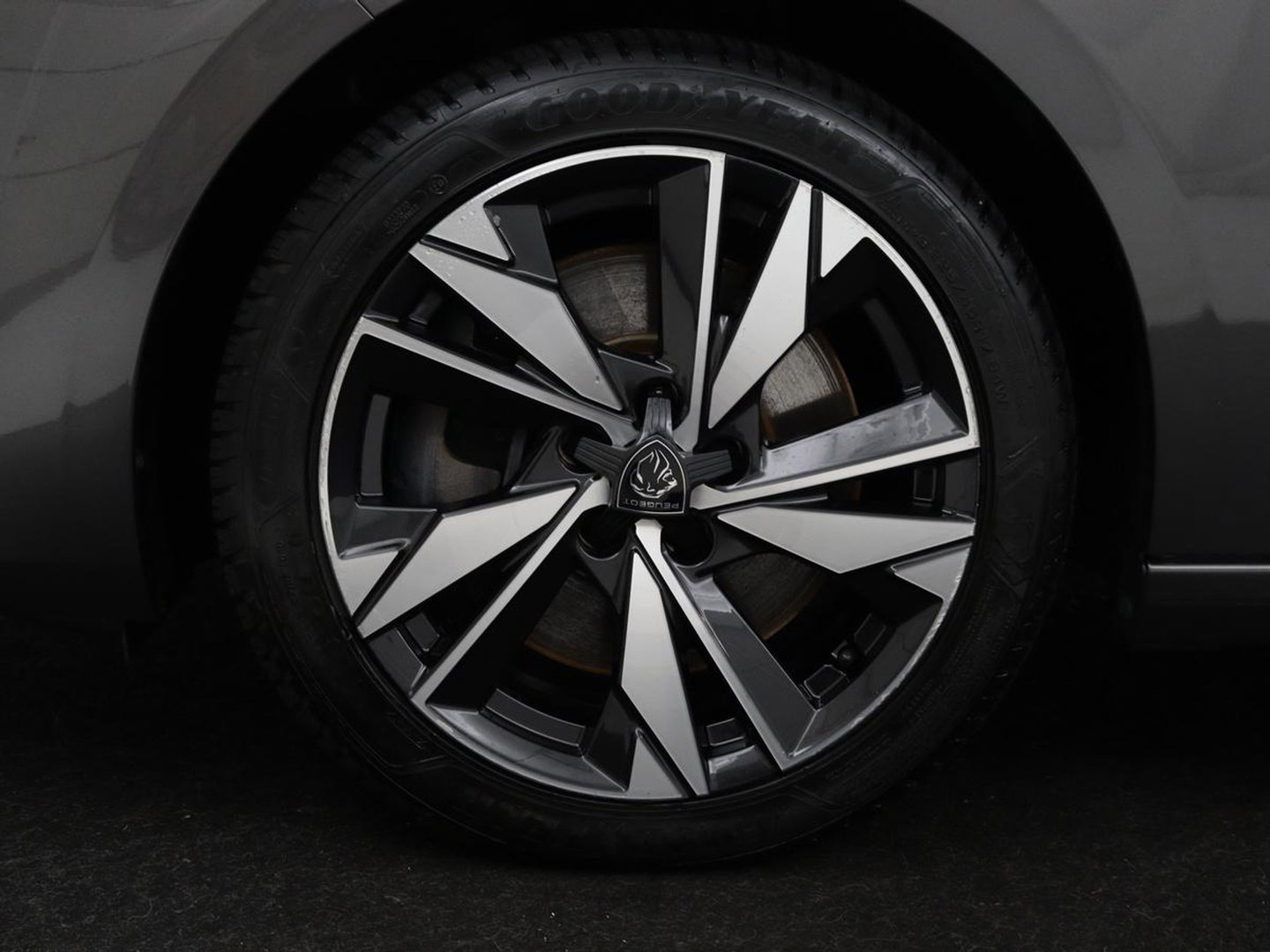Peugeot 308 SW 1.6 Plug-in Hybrid 180 Active Pack Business | 94% SOH | Navigatie | Carplay | Full LED | Parkeerhulp | Climate control | Bluetooth | Cruise control | Origineel NL | PHEV | Plug In