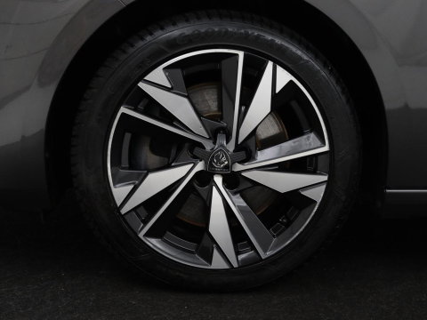 Peugeot 308 SW 1.6 Plug-in Hybrid 180 Active Pack Business | 94% SOH | Navigatie | Carplay | Full LED | Parkeerhulp | Climate control | Bluetooth | Cruise control | Origineel NL | PHEV | Plug In