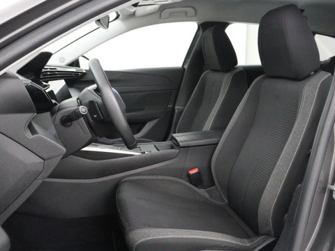 Peugeot 308 SW 1.6 Plug-in Hybrid 180 Active Pack Business | 94% SOH | Navigatie | Carplay | Full LED | Parkeerhulp | Climate control | Bluetooth | Cruise control | Origineel NL | PHEV | Plug In