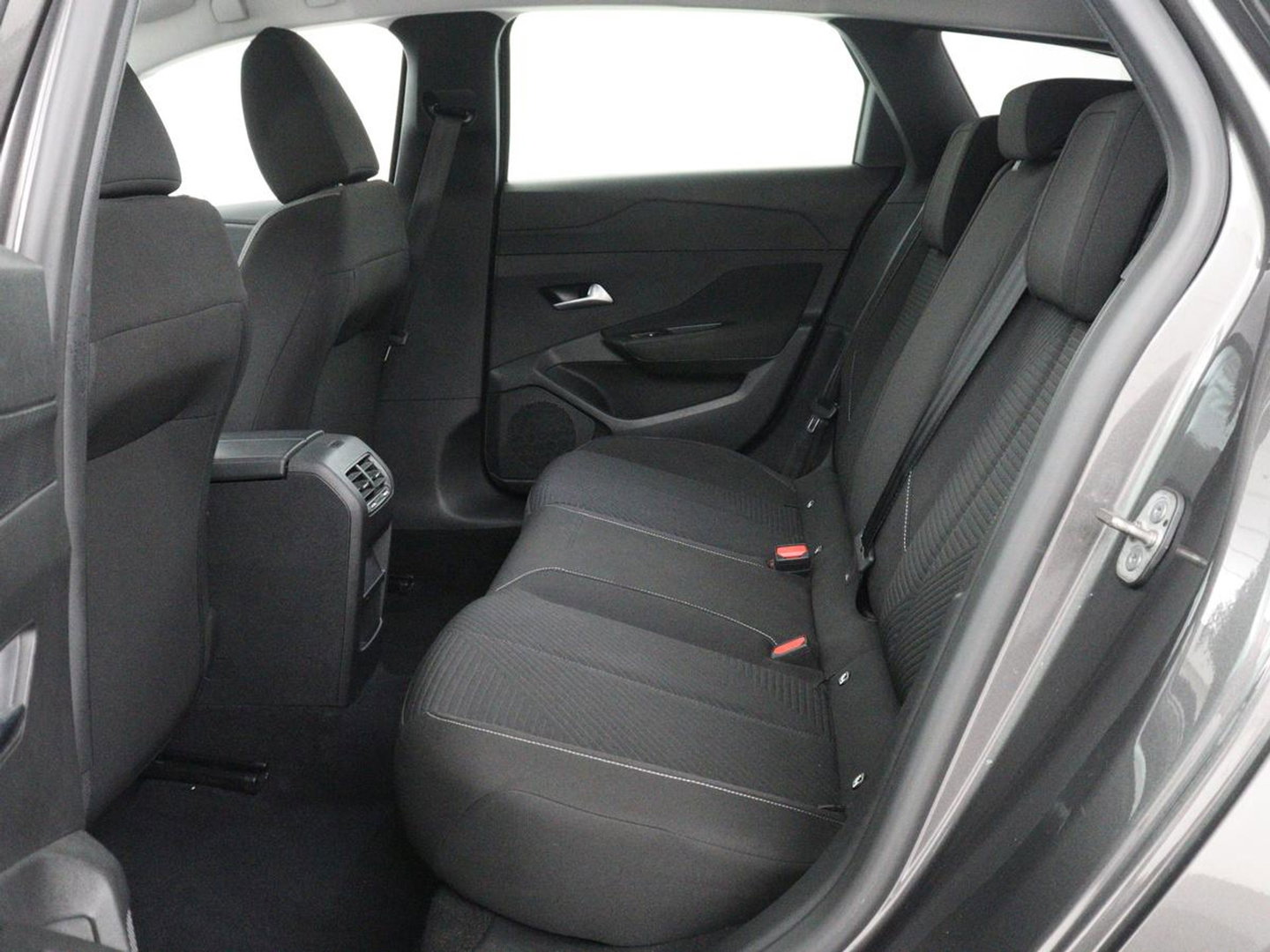 Peugeot 308 SW 1.6 Plug-in Hybrid 180 Active Pack Business | 94% SOH | Navigatie | Carplay | Full LED | Parkeerhulp | Climate control | Bluetooth | Cruise control | Origineel NL | PHEV | Plug In