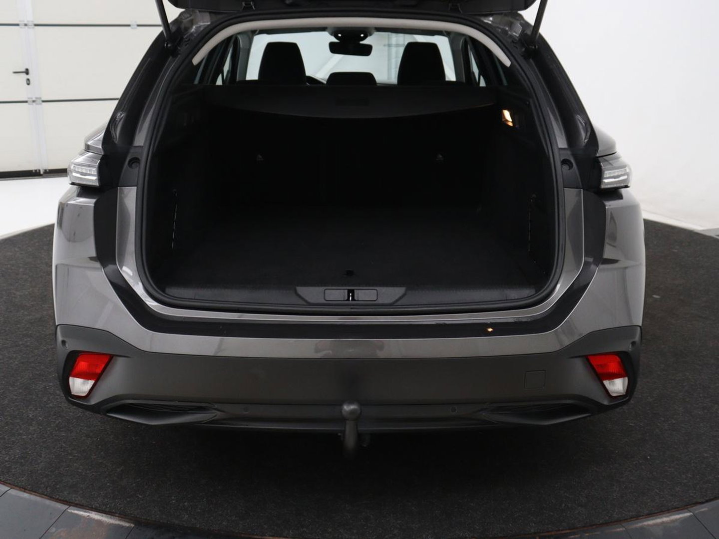 Peugeot 308 SW 1.6 Plug-in Hybrid 180 Active Pack Business | 94% SOH | Navigatie | Carplay | Full LED | Parkeerhulp | Climate control | Bluetooth | Cruise control | Origineel NL | PHEV | Plug In