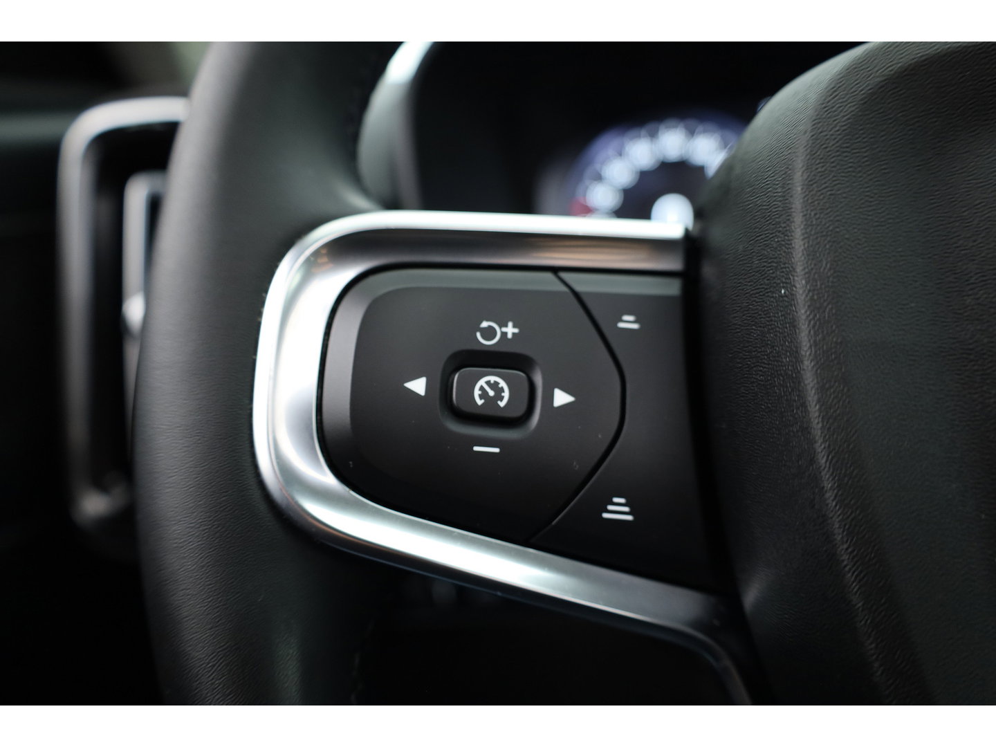 Volvo XC40 1.5 T5 Ultimate Dark | SOH 95.1% | Pano | 360cam | Harman Kardon | Memory | Keyless | Adapt. Cruise | Stoel-Stuurverw.