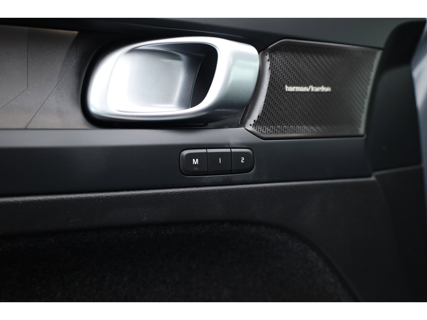 Volvo XC40 1.5 T5 Ultimate Dark | SOH 95.1% | Pano | 360cam | Harman Kardon | Memory | Keyless | Adapt. Cruise | Stoel-Stuurverw.
