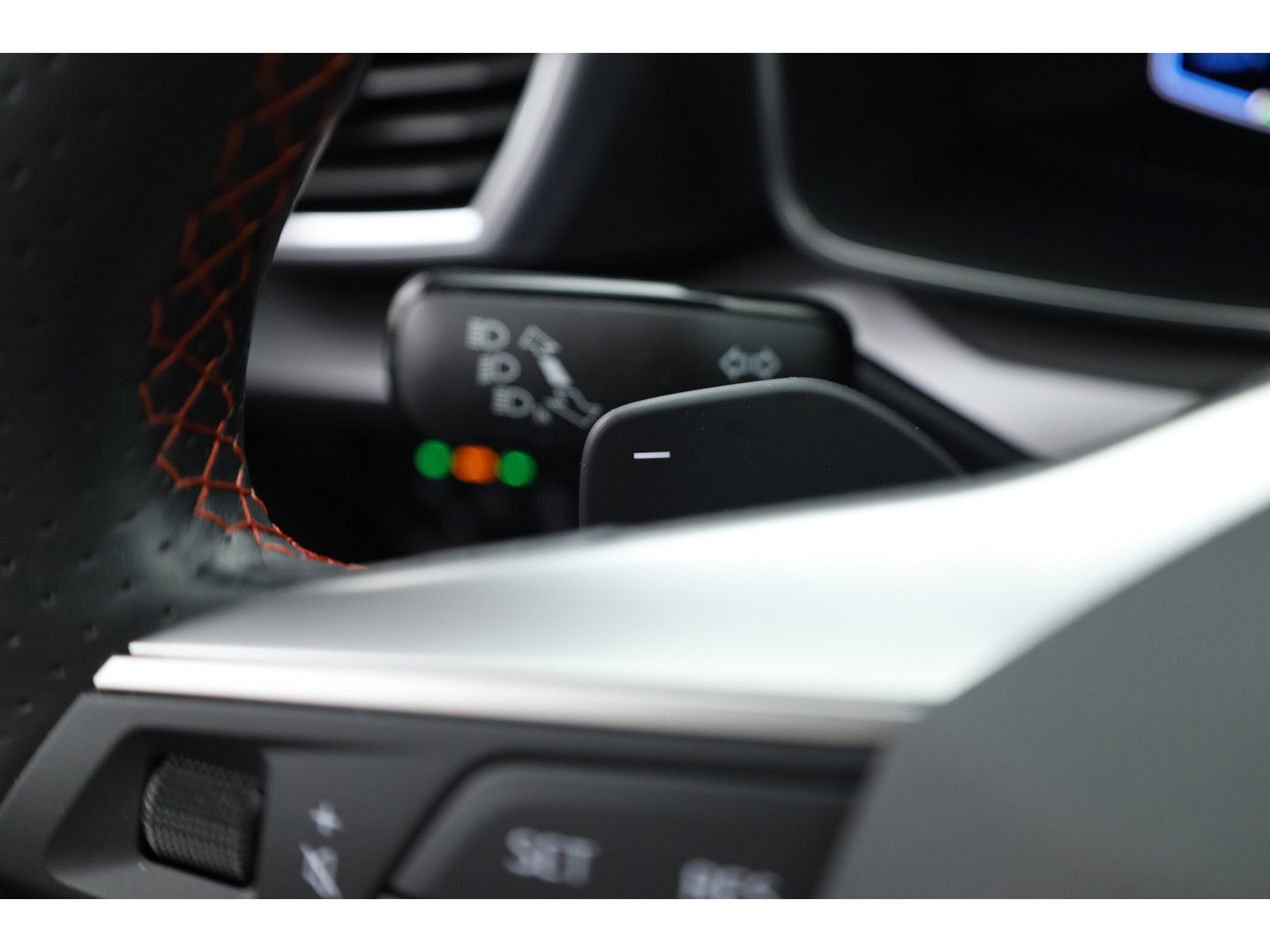 SEAT Leon Sportstourer 1.4 TSI eHybrid PHEV FR Business Intense | SOH 97% | Stoel- Stuurverw. | NAV + CarPlay | Adapt. Cruise | Clima | LED