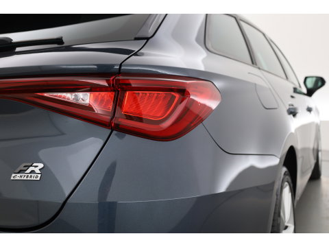 SEAT Leon Sportstourer 1.4 TSI eHybrid PHEV FR Business Intense | SOH 97% | Stoel- Stuurverw. | NAV + CarPlay | Adapt. Cruise | Clima | LED