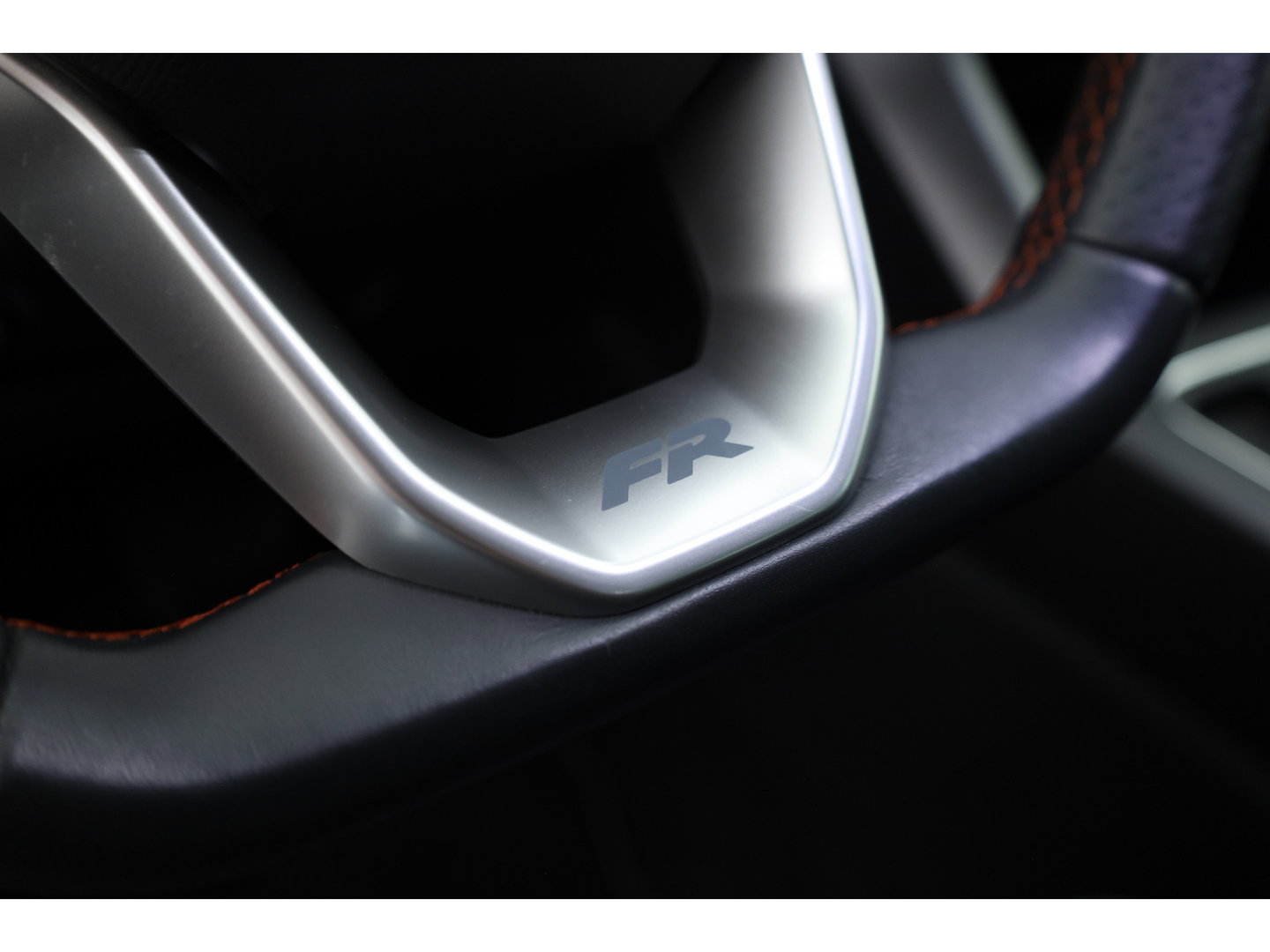 SEAT Leon Sportstourer 1.4 TSI eHybrid PHEV FR Business Intense | SOH 97% | Stoel- Stuurverw. | NAV + CarPlay | Adapt. Cruise | Clima | LED