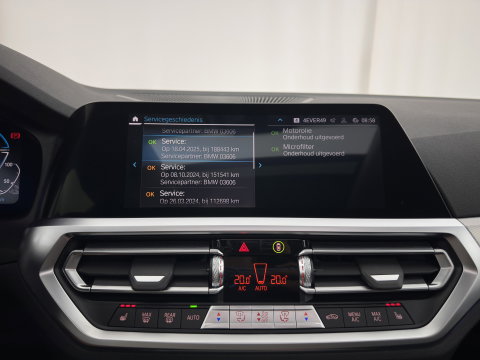 BMW 3 Serie Touring 320e Business Edition Plus (Plug-in) (INCL.BTW) *PANO | LASER-LIGHT | LEATHER | HEATED-SPORTSEATS | HIFI-SOUND | KEYLESS | DIGI-COCKPIT | NAVI-FULLMAP | DAB | AMBIENT-LIGHT | PRIVACY-GLASS | ECC | PDC | CRUISE | 19''ALU | TOWBAR