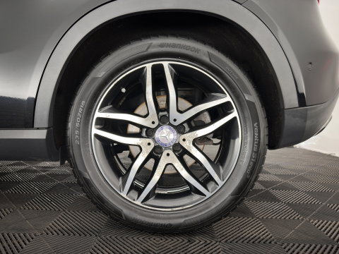 Mercedes-Benz GLA 200 CDI Edition 1 Aut. *LEATHER-FABRIC | XENON | SPORT-SEATS | CAMERA | NAVI-FULLMAP | PRIVACY-GLASS | SHIFTPADDLES | ECC | PDC | CRUISE | 18''ALU | TOWBAR*